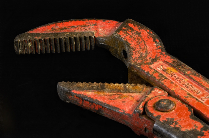 sasu-GILETTE-min_pipe-wrench-318084